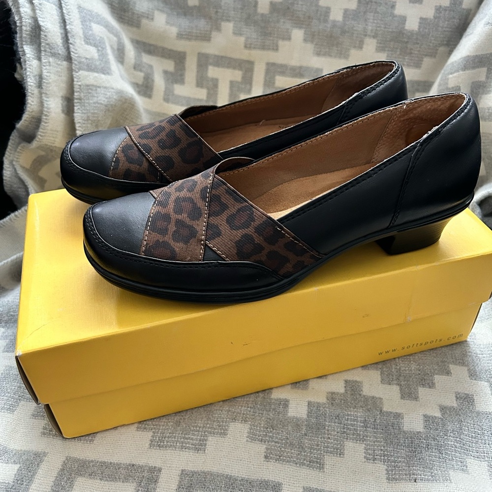 Softspots Ladies Slip On Pumps with Leopard Print Accents - Size 7W